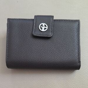 Giani Bernini Brown Softy Leather Wallet with a pebbled texture, NWOB And OT